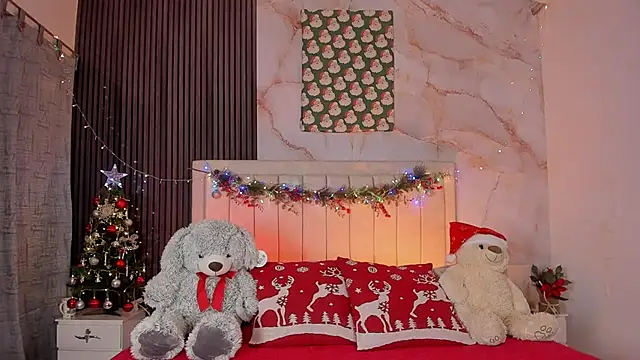 peachandtyron  online show from December 18, 2025, 3:56 am