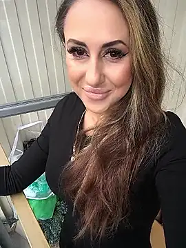 Brilliant-Splashes online show from September 11, 2025, 4:56 am