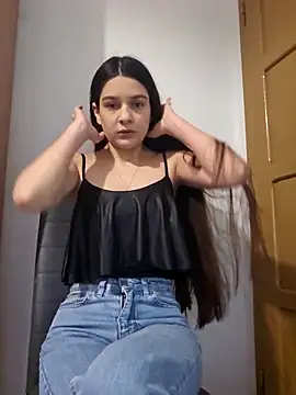 Snapshot of EvieSexy chatting on March 21, 2025, 7:22 am EvieSexy online show from March 21, 2025, 7:22 am