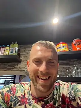 Snapshot of trainwithme chatting on May 9, 2026, 1:38 pm trainwithme online show from May 9, 2026, 1:38 pm