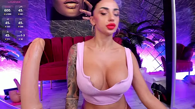 IzabelaTessa online show from July 29, 2026, 7:34 pm