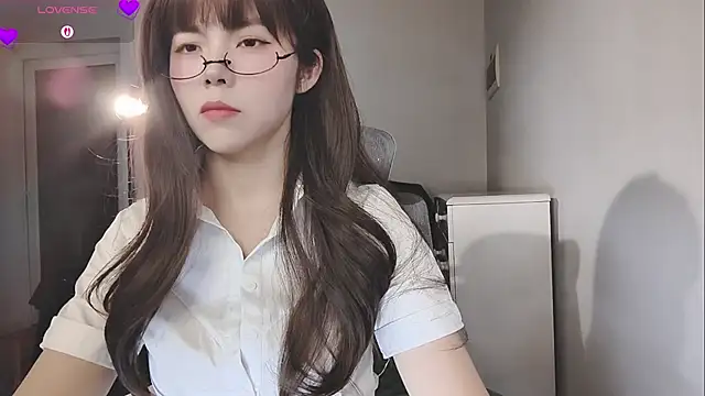 BlushDoll online show from April 26, 2026, 4:26 pm
