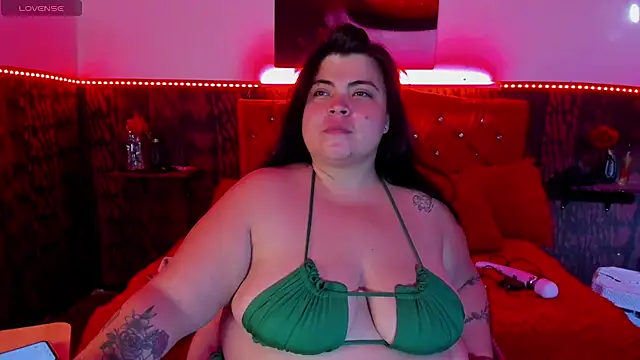 Snapshot of dirtyBBWplay chatting on May 6, 2026, 9:42 pm dirtyBBWplay online show from May 6, 2026, 9:42 pm