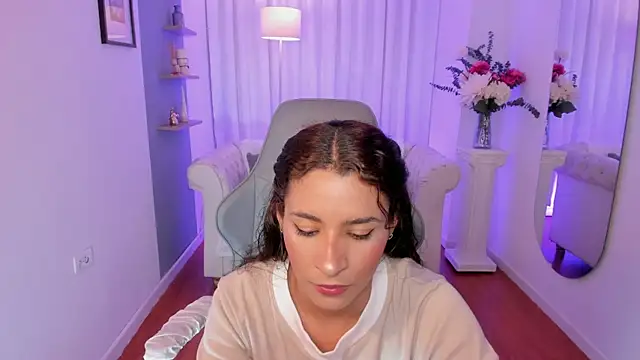 hanna mils online show from June 5, 2026, 3:24 am