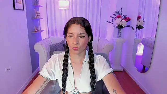 hanna mils online show from June 13, 2026, 3:26 am