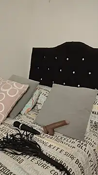 Snapshot of Elowyn chatting on November 23, 2025, 2:22 am Elowyn online show from November 23, 2025, 2:22 am