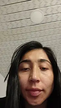 Snapshot of Elowyn chatting on December 21, 2025, 10:17 pm Elowyn online show from December 21, 2025, 10:17 pm