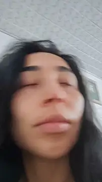 Snapshot of Elowyn chatting on February 22, 2026, 3:32 pm Elowyn online show from February 22, 2026, 3:32 pm