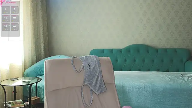 hot ass 18 online show from April 27, 2026, 1:58 am