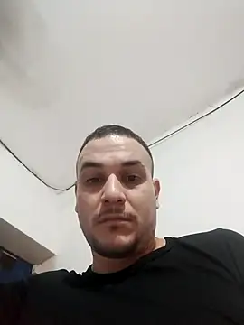 Snapshot of calfran chatting on May 26, 2026, 3:57 am calfran online show from May 26, 2026, 3:57 am