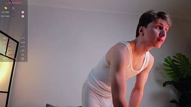 Adrian Dee online show from October 10, 2025, 2:49 pm