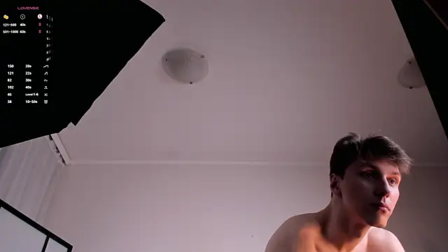 Adrian Dee online show from November 16, 2025, 3:17 pm