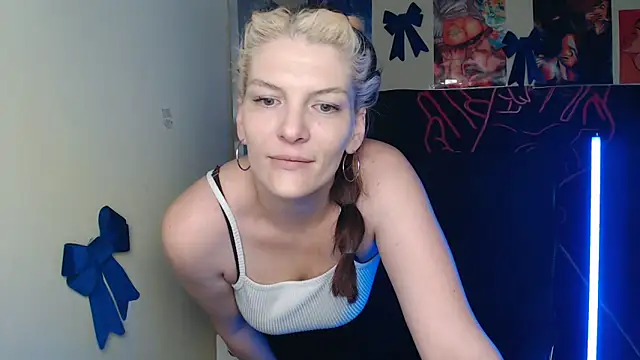 VanessaRey  online show from April 10, 2026, 2:55 pm