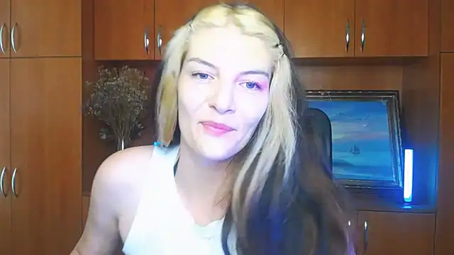 VanessaRey  online show from June 14, 2026, 6:37 am