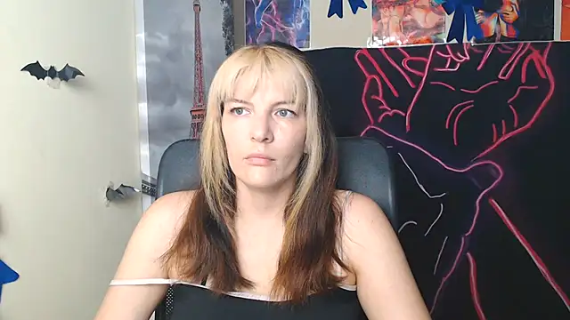 Snapshot of VanessaRey_ chatting on June 21, 2026, 6:38 am VanessaRey online show from June 21, 2026, 6:38 am