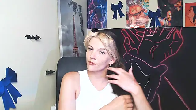 Snapshot of VanessaRey_ chatting on July 2, 2026, 6:30 am VanessaRey online show from July 2, 2026, 6:30 am