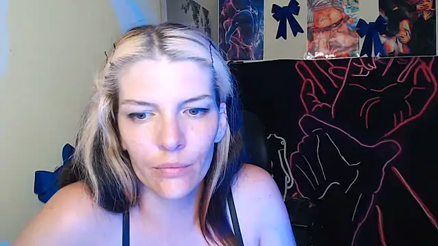 Snapshot of VanessaRey_ chatting on July 12, 2026, 6:26 am VanessaRey online show from July 12, 2026, 6:26 am