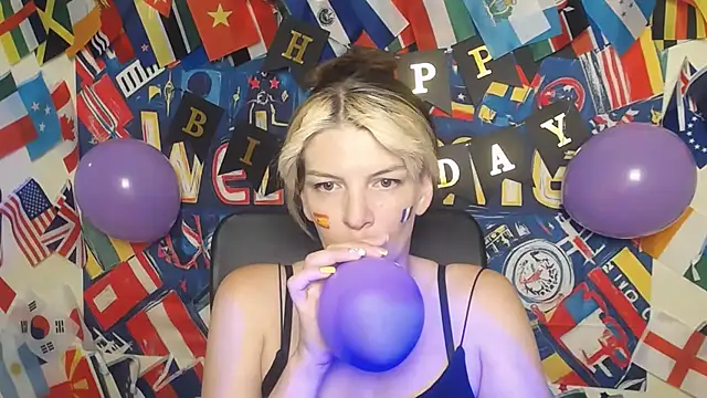 Snapshot of VanessaRey_ chatting on July 14, 2026, 7:46 am VanessaRey online show from July 14, 2026, 7:46 am