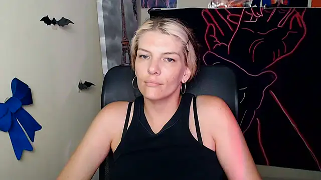 Snapshot of VanessaRey_ chatting on July 20, 2026, 10:39 am VanessaRey online show from July 20, 2026, 10:39 am