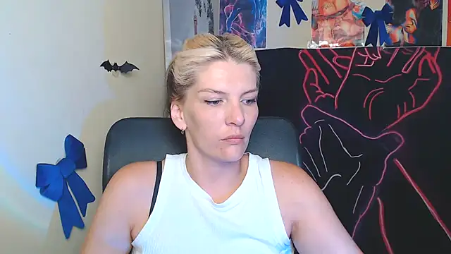 Snapshot of VanessaRey_ chatting on July 22, 2026, 6:49 am VanessaRey online show from July 22, 2026, 6:49 am