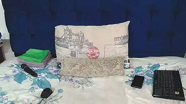 AriesCake online show from January 7, 2026, 11:23 am