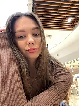 MilaBee online show from March 23, 2025, 5:21 am