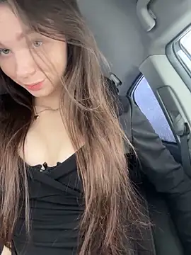 MilaBee online show from December 20, 2025, 6:20 am