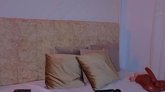 Snapshot of angelinarouse_ chatting on June 13, 2026, 3:15 am angelinarouse online show from June 13, 2026, 3:15 am