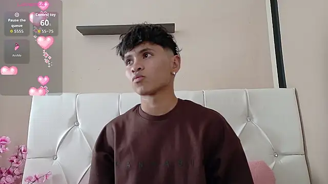 Snapshot of Ethan_Westt chatting on October 27, 2025, 8:46 pm Ethan Westt online show from October 27, 2025, 8:46 pm