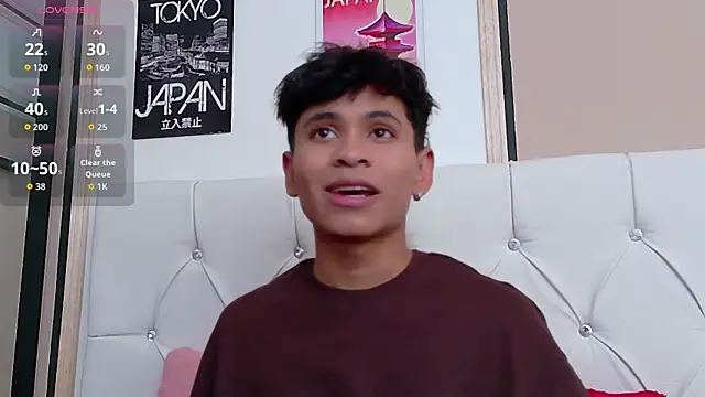 Snapshot of Ethan_Westt chatting on November 12, 2025, 8:19 pm Ethan Westt online show from November 12, 2025, 8:19 pm