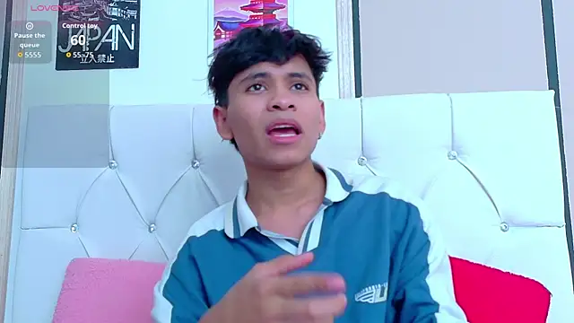 Snapshot of Ethan_Westt chatting on November 14, 2025, 8:40 pm Ethan Westt online show from November 14, 2025, 8:40 pm