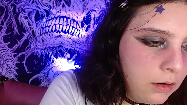 Snapshot of mikaskullcs chatting on October 16, 2025, 9:38 pm mikaskullcs online show from October 16, 2025, 9:38 pm