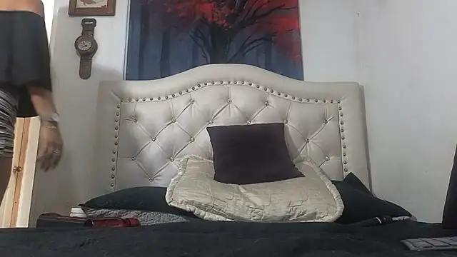 Amadamilf1980 online show from October 4, 2025, 2:26 pm