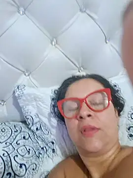 Amadamilf1980 online show from October 20, 2025, 4:35 am