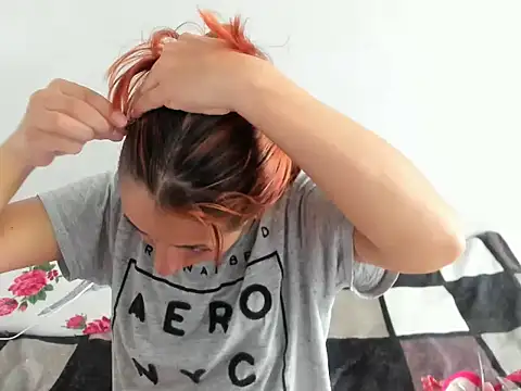 Snapshot of DulceXmile chatting on October 22, 2025, 7:46 pm DulceXmile online show from October 22, 2025, 7:46 pm