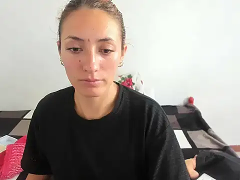 Snapshot of DulceXmile chatting on October 23, 2025, 6:17 pm DulceXmile online show from October 23, 2025, 6:17 pm