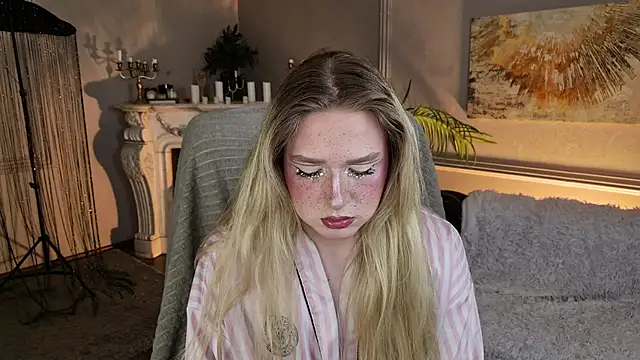 Jes Solar online show from June 22, 2026, 9:01 pm