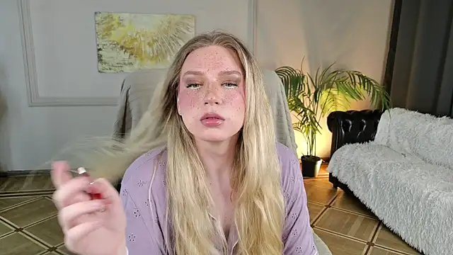 Jes Solar online show from July 5, 2026, 9:00 pm