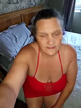 MissQueenBeex online show from October 16, 2025, 4:19 pm