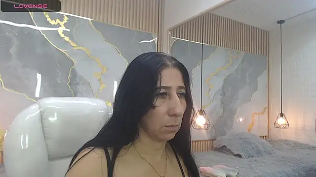 nei girl online show from September 12, 2025, 11:10 am