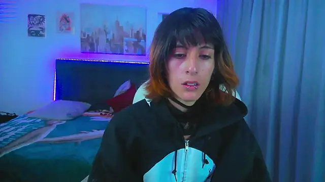 Snapshot of goth_minerva chatting on July 7, 2026, 1:37 pm goth minerva online show from July 7, 2026, 1:37 pm