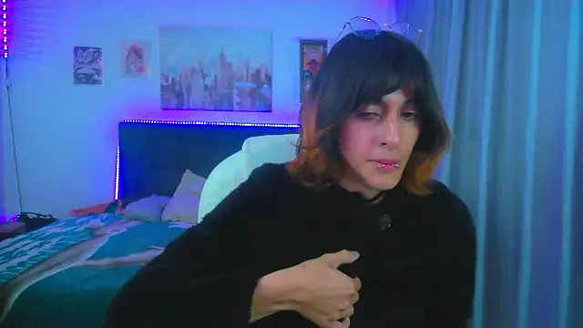 Snapshot of goth_minerva chatting on July 12, 2026, 1:24 pm goth minerva online show from July 12, 2026, 1:24 pm