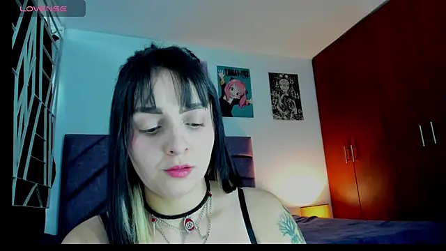 Snapshot of KARINNA__RAVEN chatting on May 17, 2026, 9:00 pm KARINNA RAVEN online show from May 17, 2026, 9:00 pm