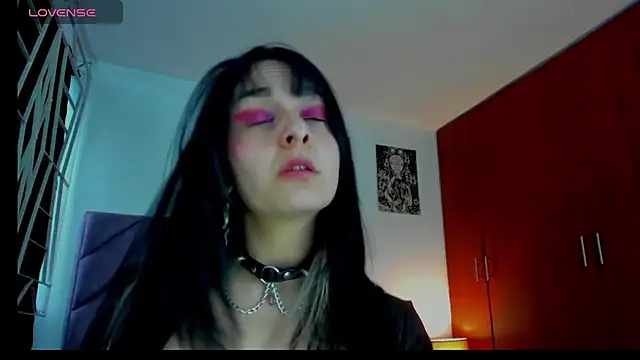 Snapshot of KARINNA__RAVEN chatting on May 23, 2026, 10:03 pm KARINNA RAVEN online show from May 23, 2026, 10:03 pm