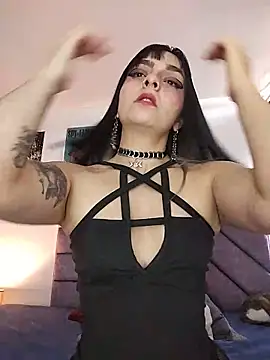 Snapshot of KARINNA__RAVEN chatting on May 26, 2026, 9:44 pm KARINNA RAVEN online show from May 26, 2026, 9:44 pm