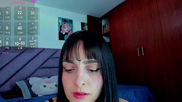 KARINNA  RAVEN online show from August 1, 2026, 8:19 pm