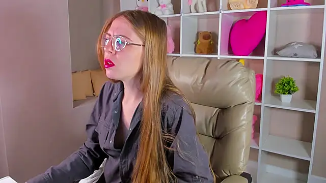 Joann Shermann online show from September 21, 2025, 12:45 am