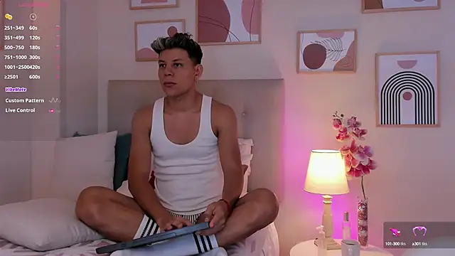 Almiboys online show from September 11, 2025, 11:27 pm