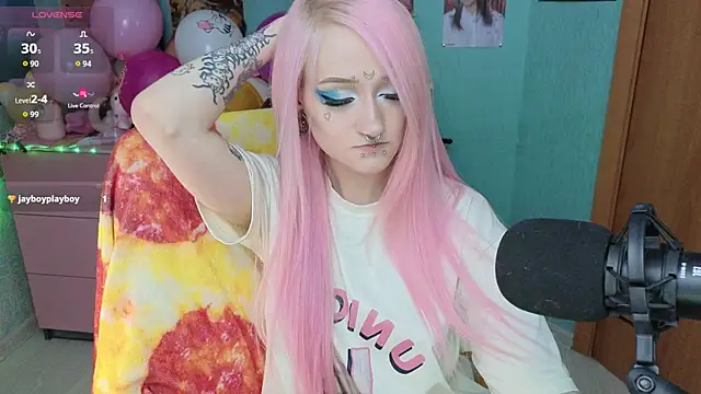 Manuela unicorn online show from December 19, 2025, 8:16 pm