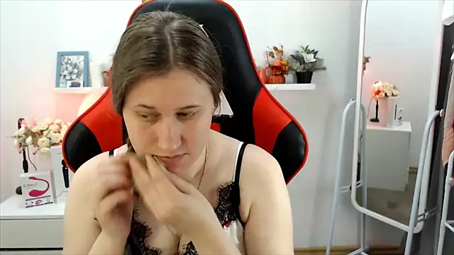 Lucky Lana online show from June 23, 2026, 2:53 am